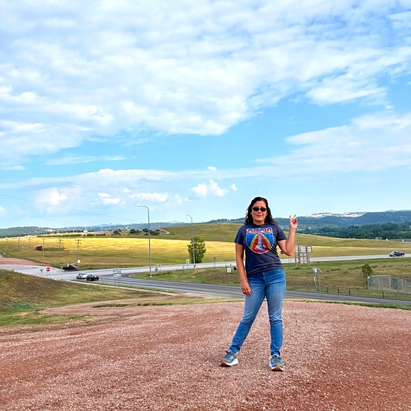 Meet your Posher, T - Picture 1 of 1